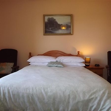Glenavon Homestay Оубън Екстериор снимка