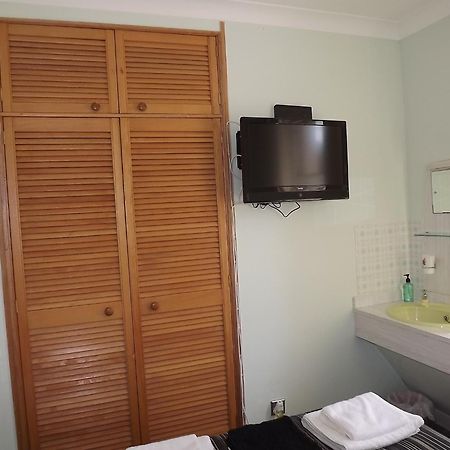 Glenavon Homestay Оубън Екстериор снимка