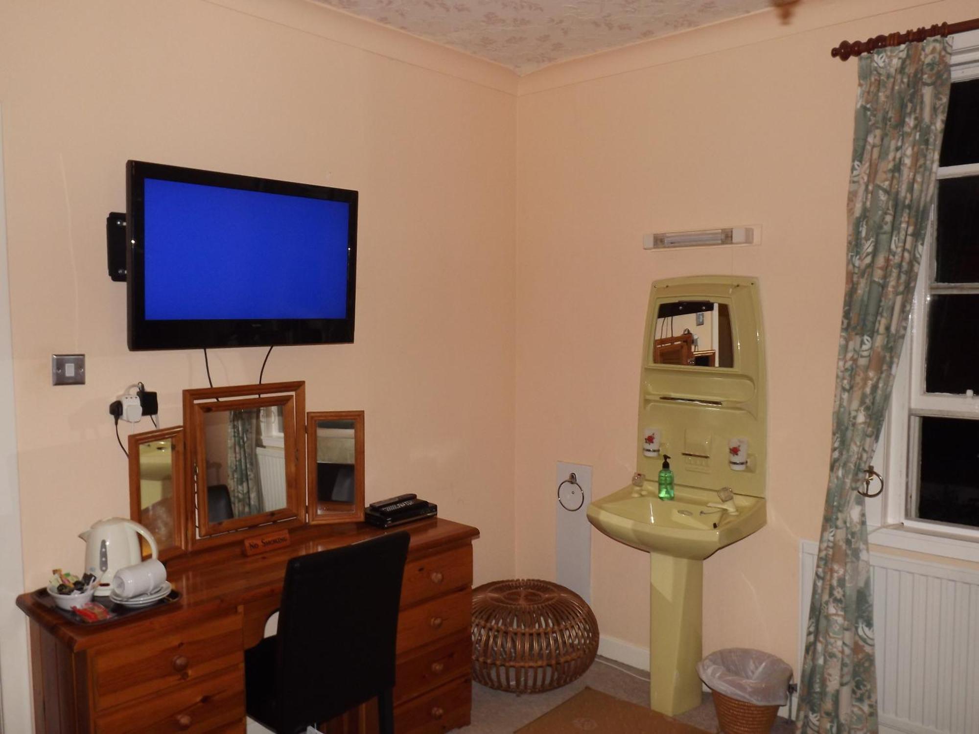 Glenavon Homestay Оубън Екстериор снимка