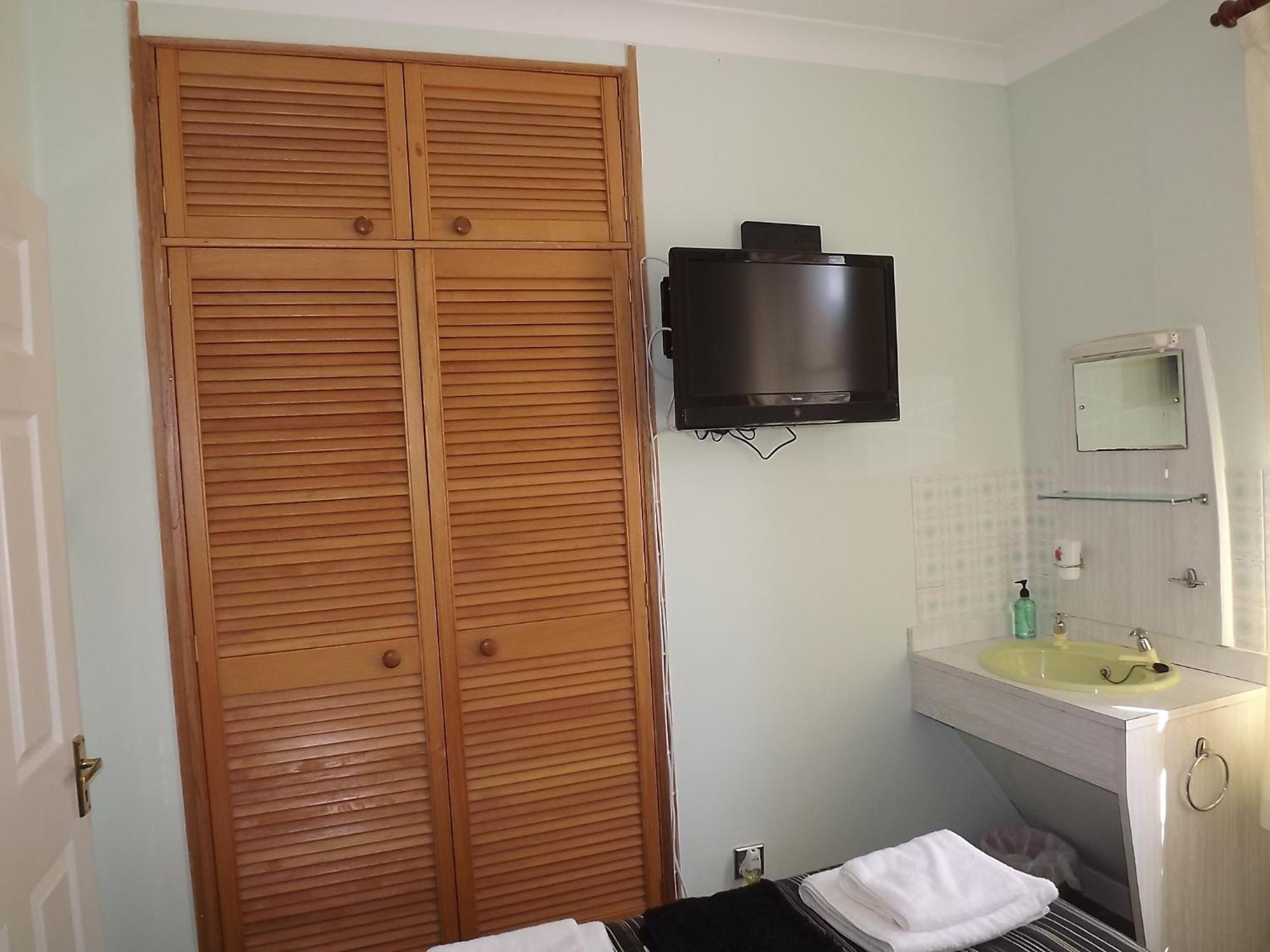 Glenavon Homestay Оубън Екстериор снимка