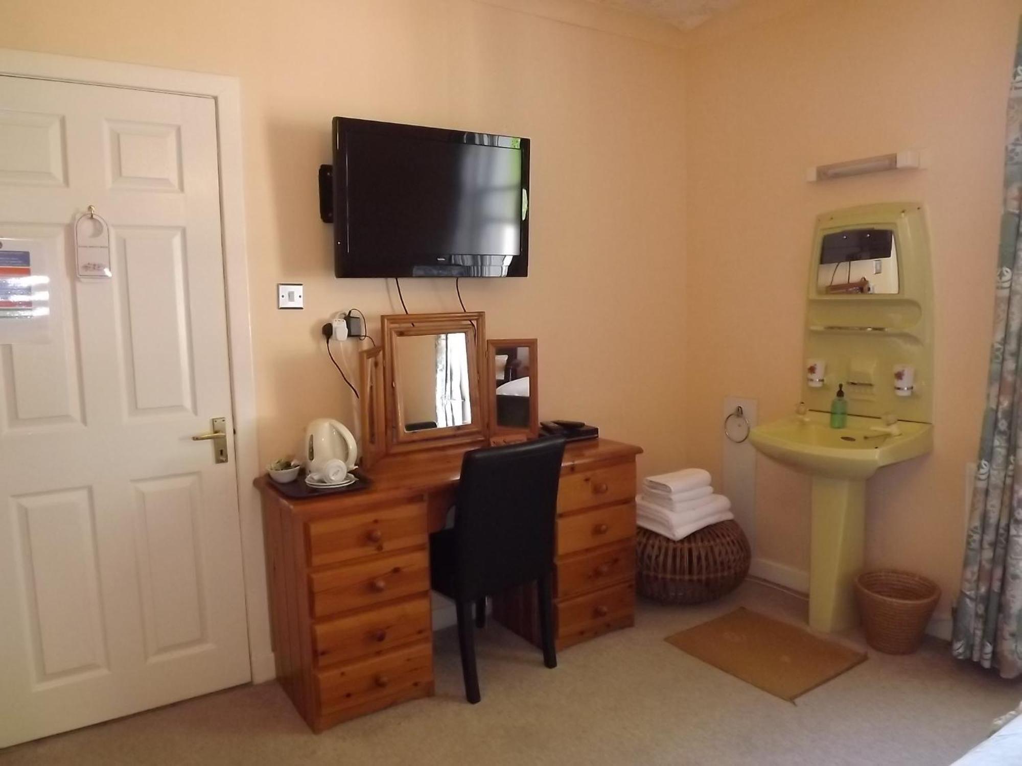 Glenavon Homestay Оубън Екстериор снимка